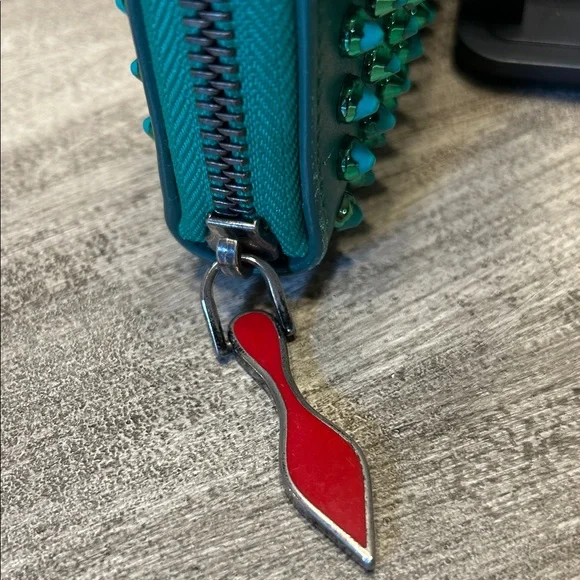 129. Christian Louboutin Green Zippy long wallet w/CoA - Picture 14 of 14